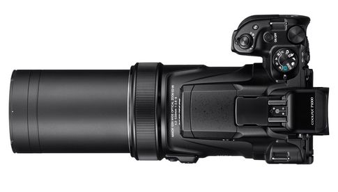 Nikon mit 125-faches Rekord-Zoomobjektiv Nikon mit 125-faches Rekord-Zoomobjektiv